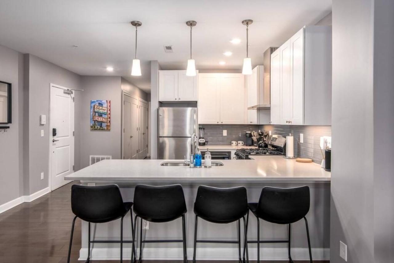 Soaring 2-Bedroom Parkside Loft Walkable To It All 신시내티 외부 사진